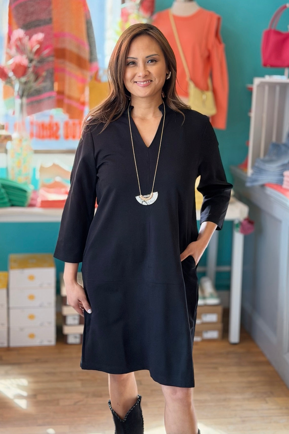 Magic V-Neck Dress - Black