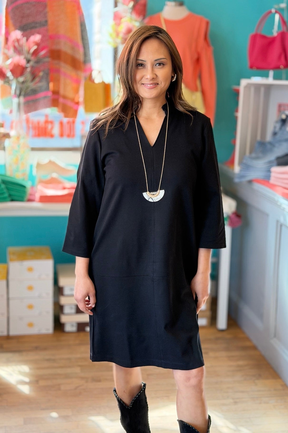 Magic V-Neck Dress - Black