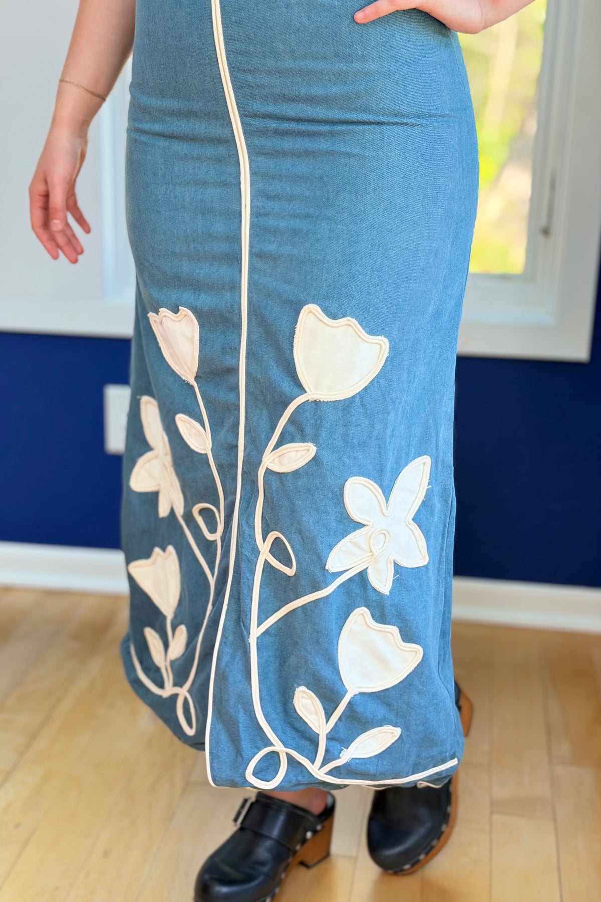 Floral Appliqué Contrast Midi Dress