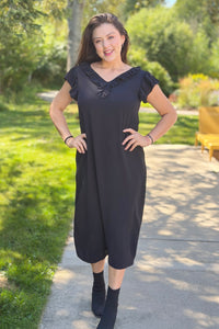 Loose Fit Ruffle Collar Dress - Black