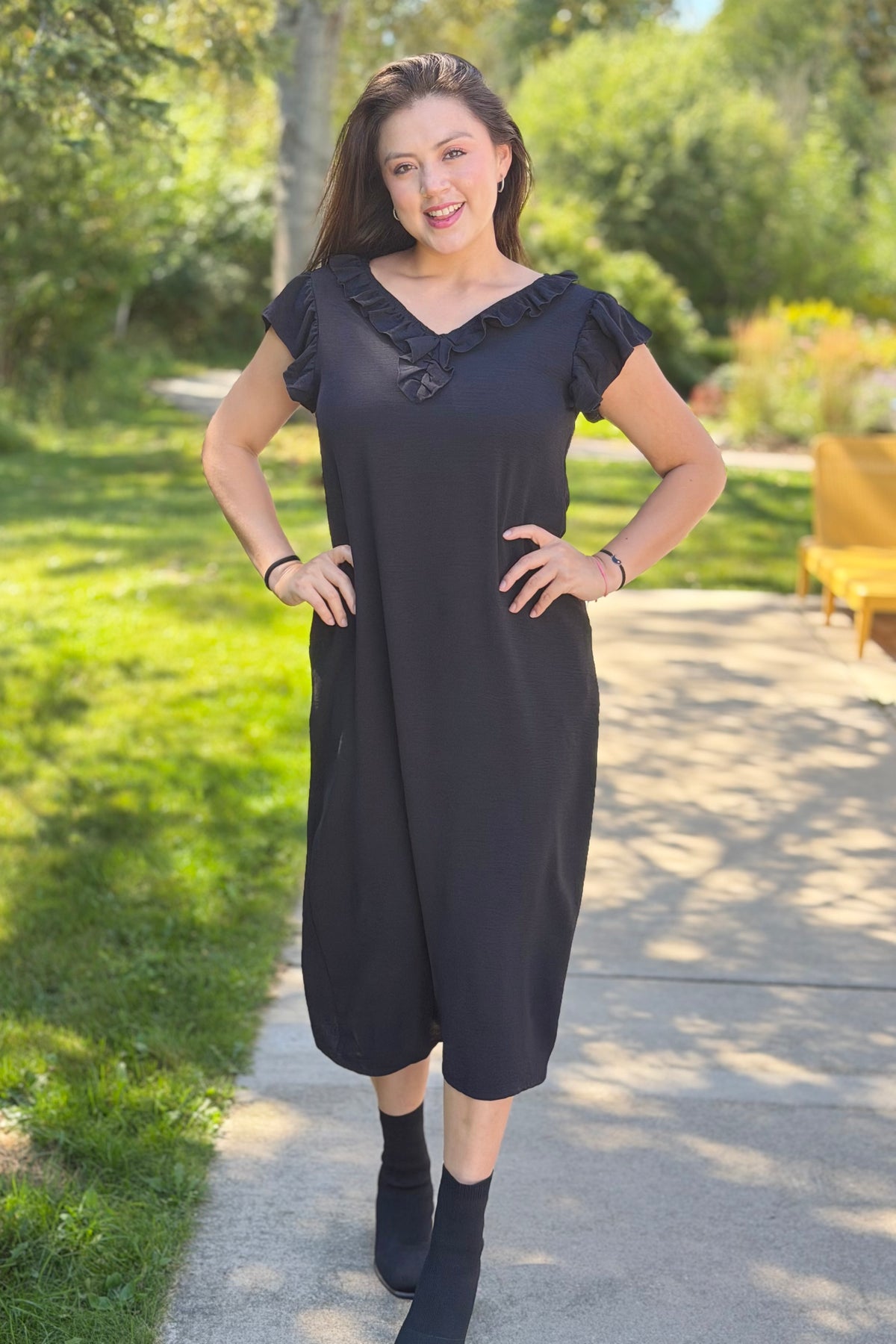 Loose Fit Ruffle Collar Dress - Black