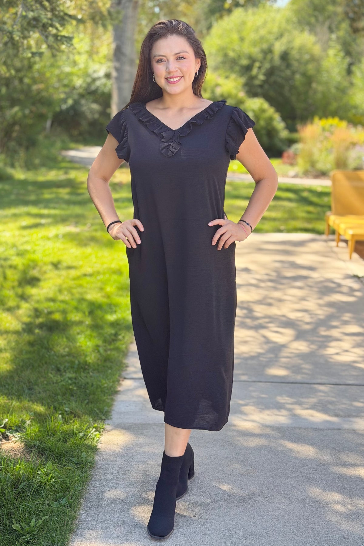 Loose Fit Ruffle Collar Dress - Black