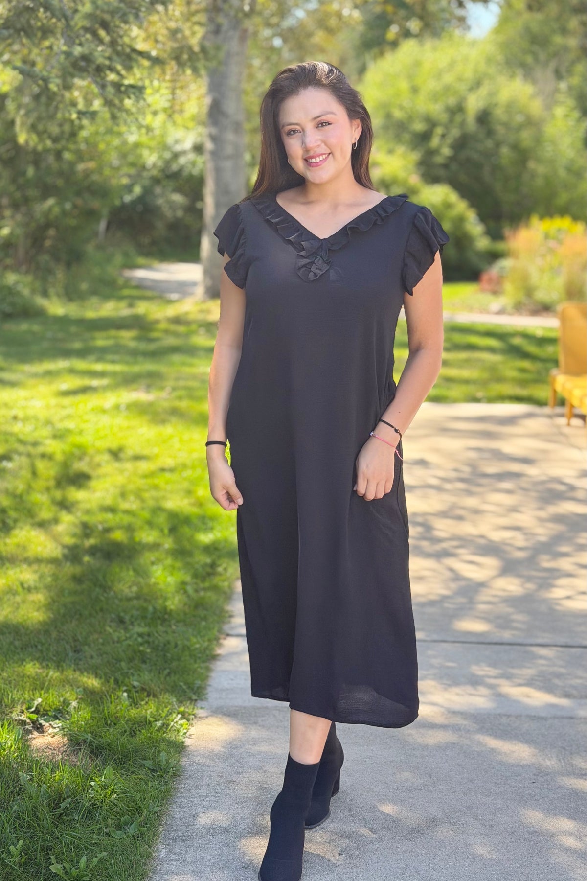Loose Fit Ruffle Collar Dress - Black