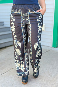 Vacation Plans Wide Leg Pants - Black