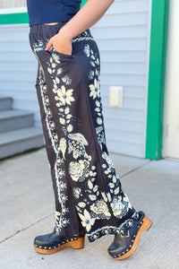 Vacation Plans Wide Leg Pants - Black