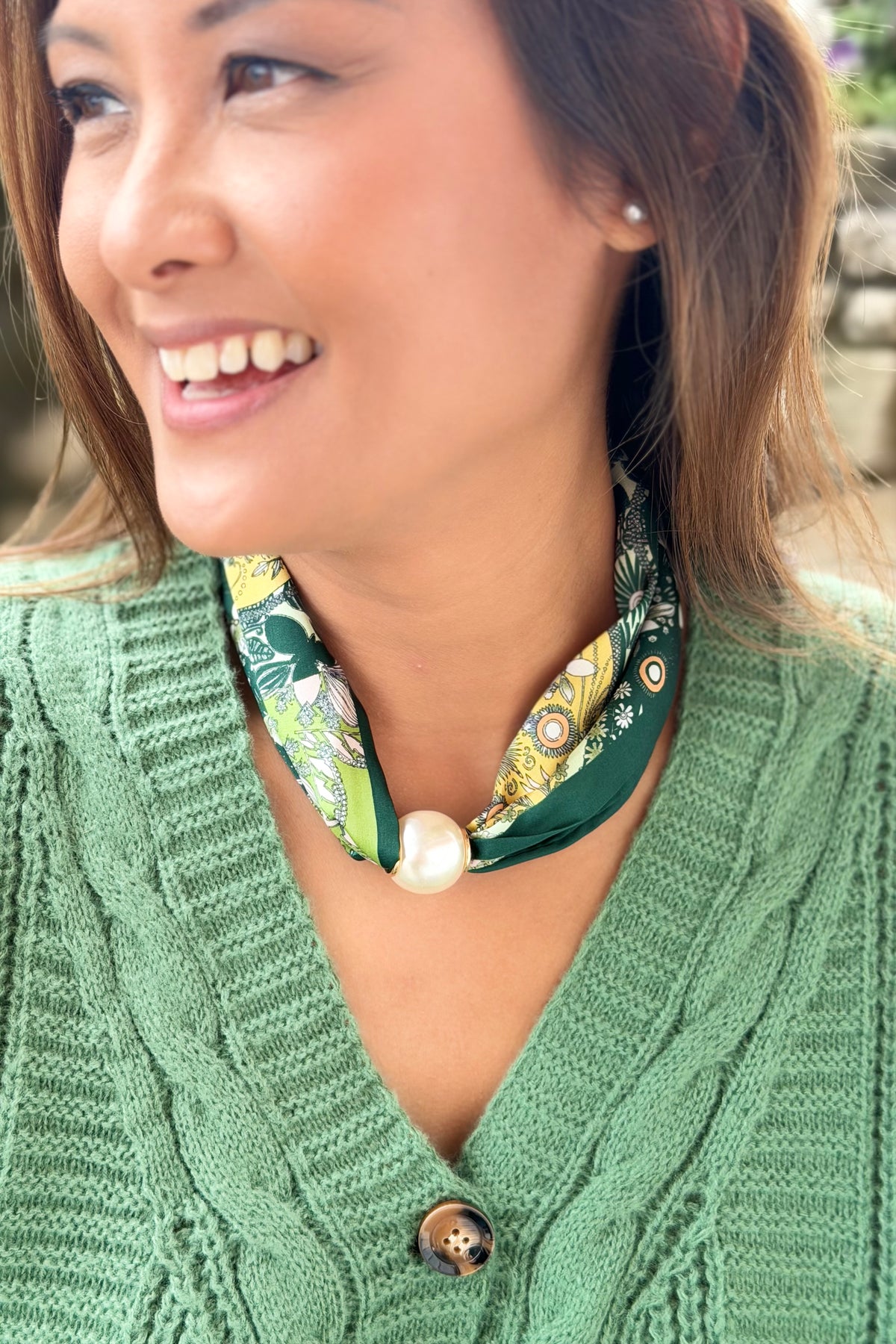 Pearl Magnetic Scarf - Olive