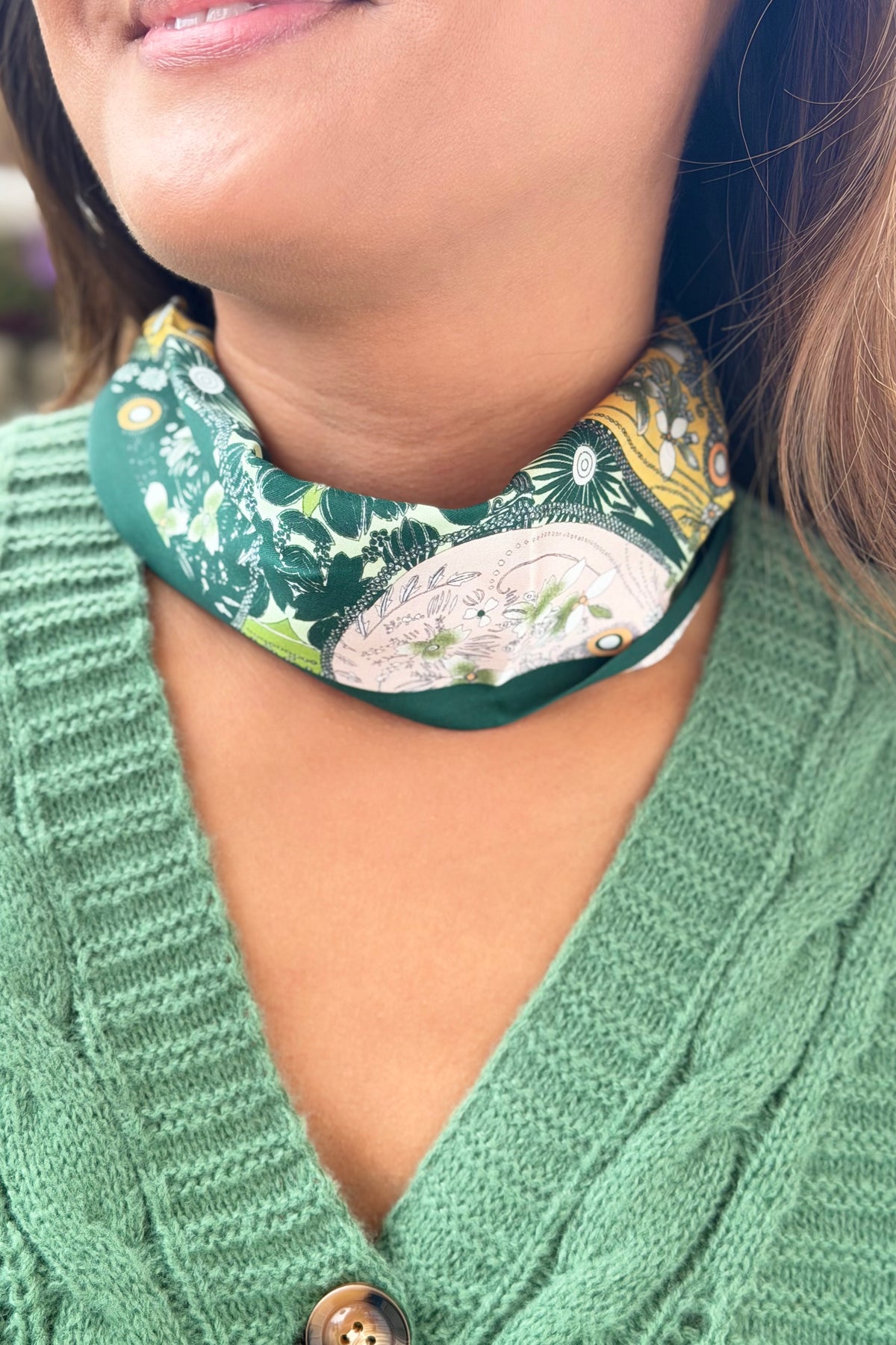 Pearl Magnetic Scarf - Olive