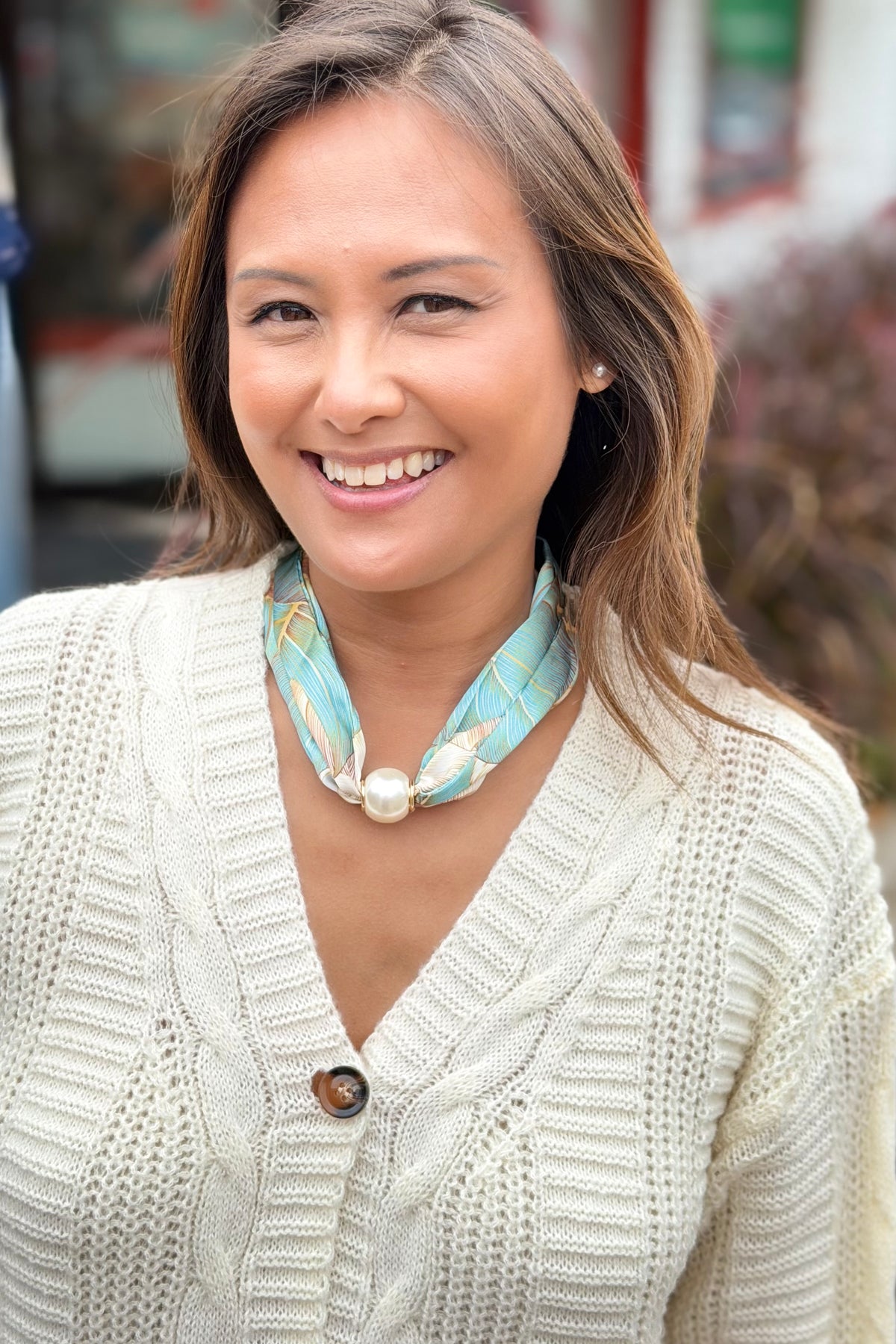 Scarf Pearl Clasp Necklace - Seven