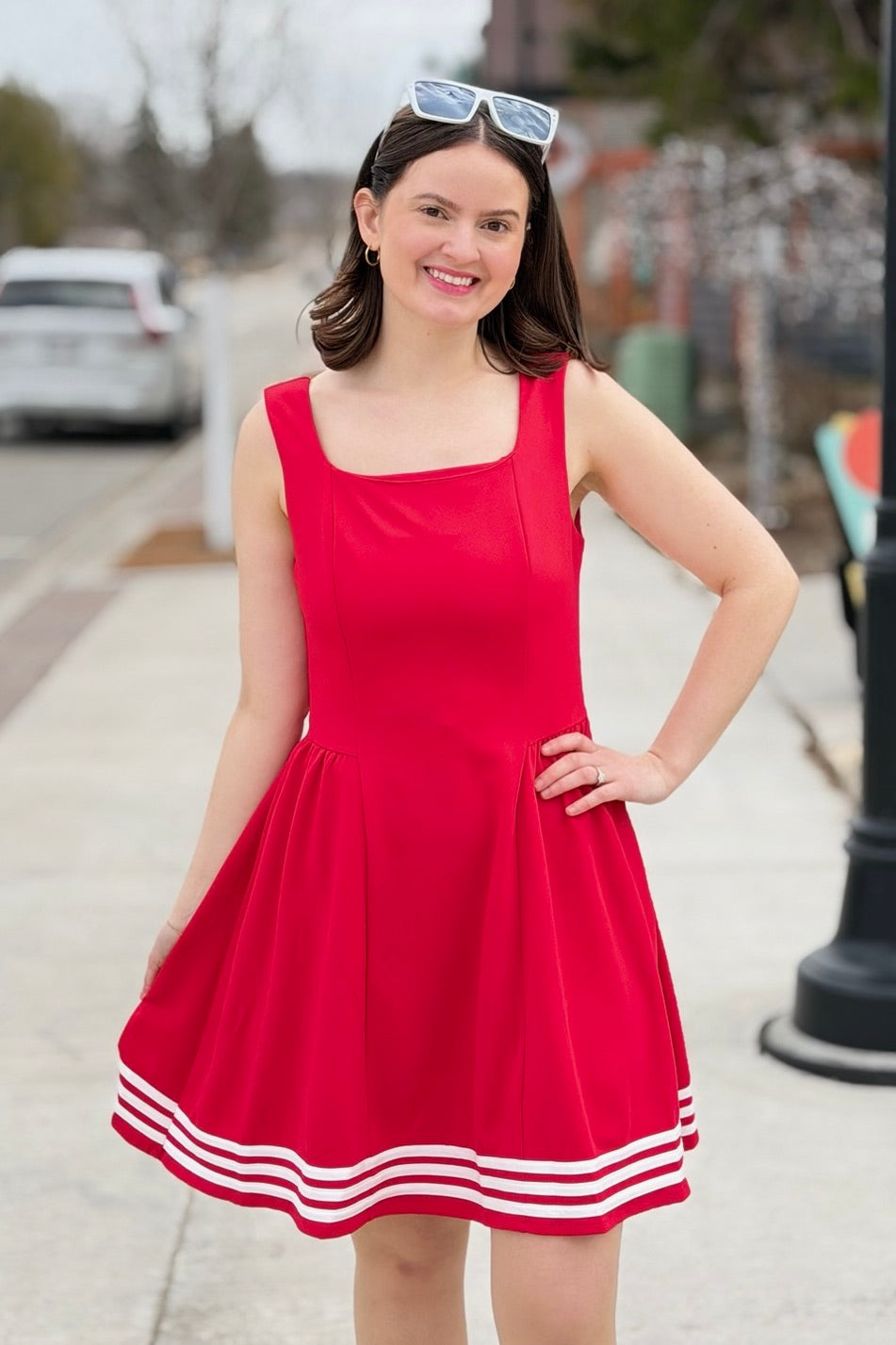 Square Neck Dress With Contrast - Red