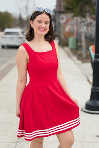 Square Neck Dress With Contrast - Red