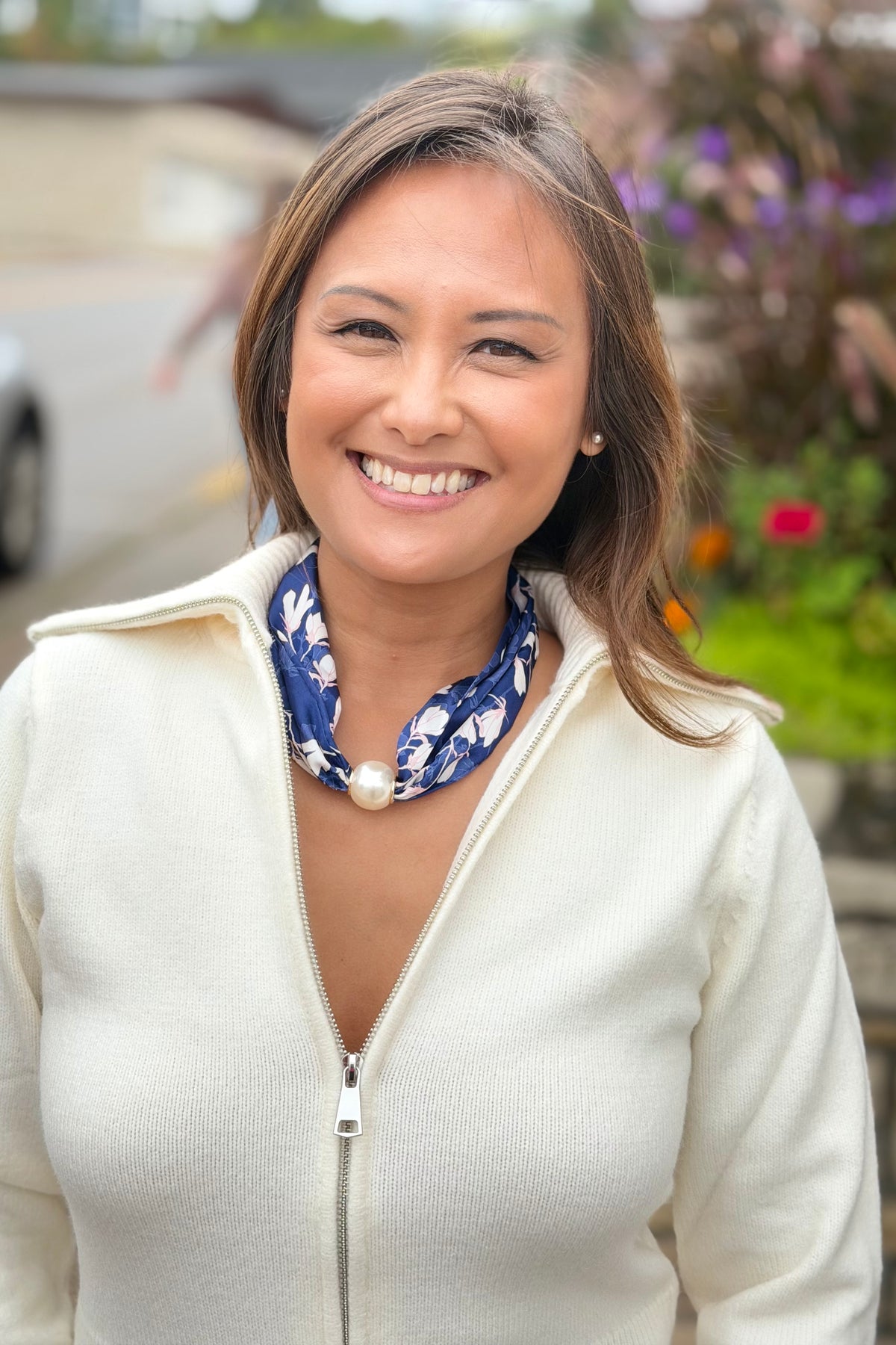 Scarf Pearl Clasp Necklace - Three