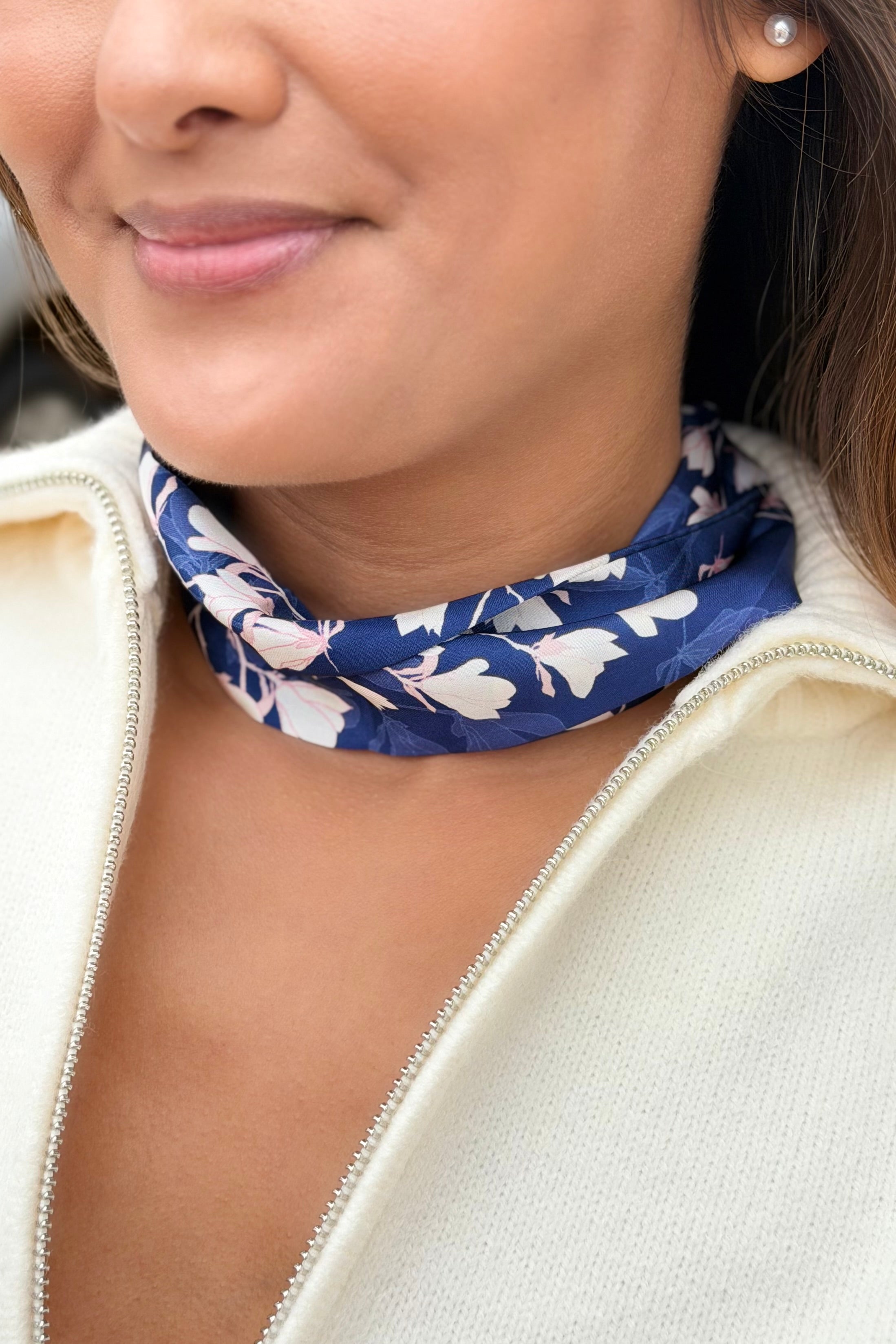 Scarf Pearl Clasp Necklace - Three
