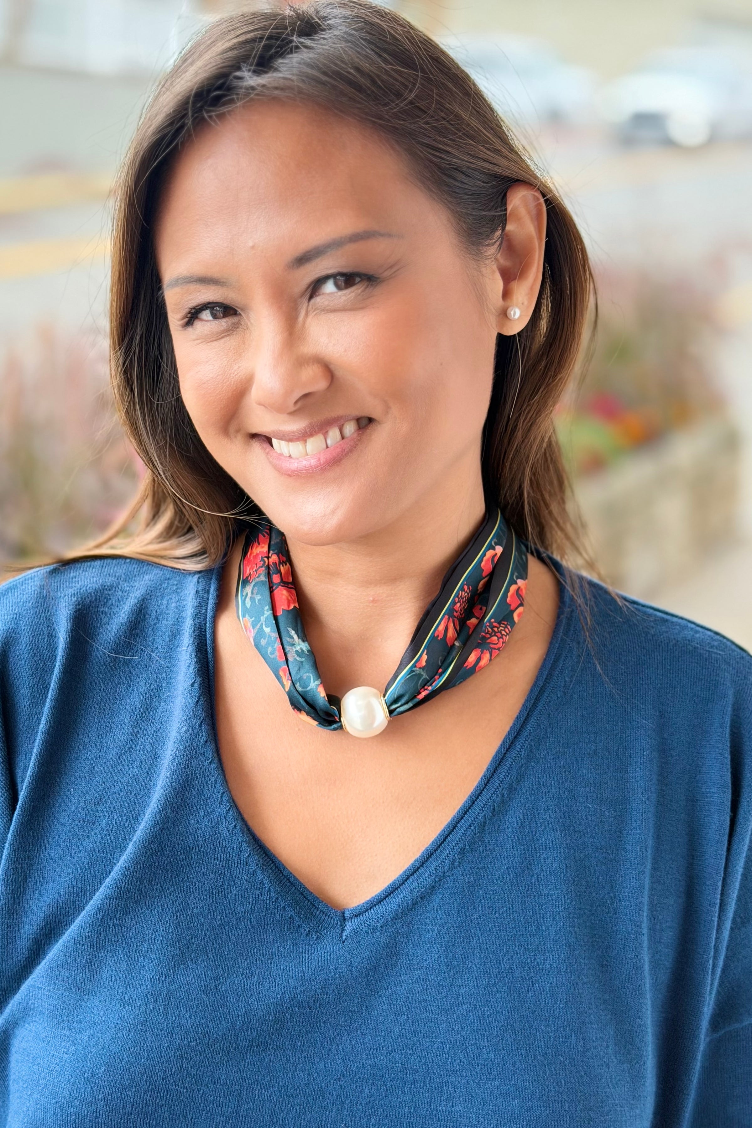 Scarf Pearl Clasp Necklace - Eight