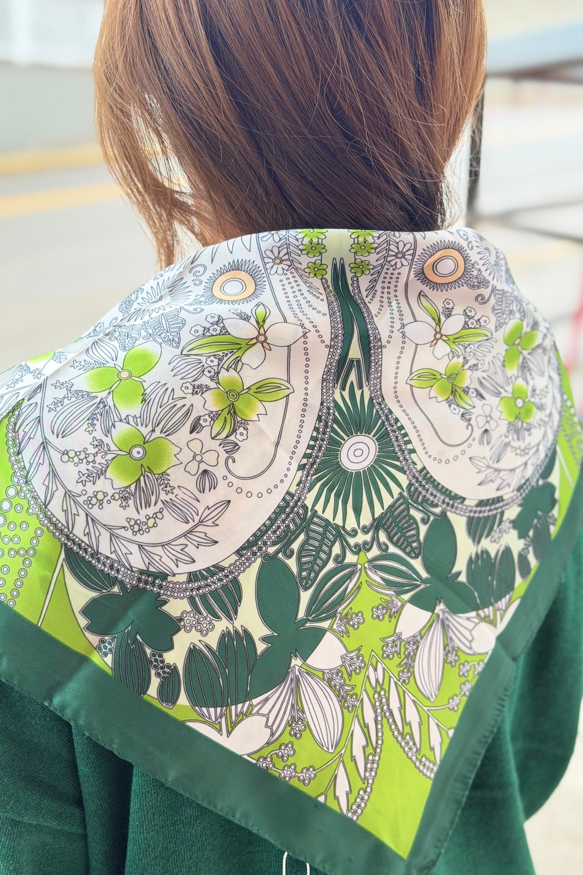 Magnetic Triangle Scarf - Green