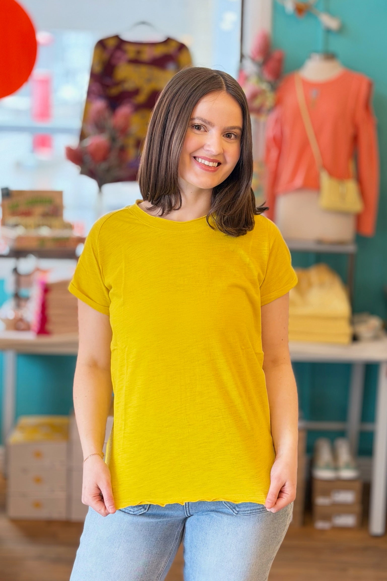 Gwen Cabbage Hem Tee - Golden