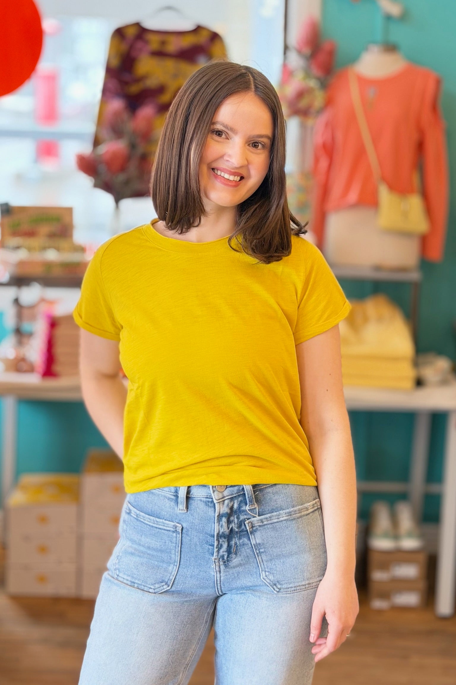 Gwen Cabbage Hem Tee - Golden