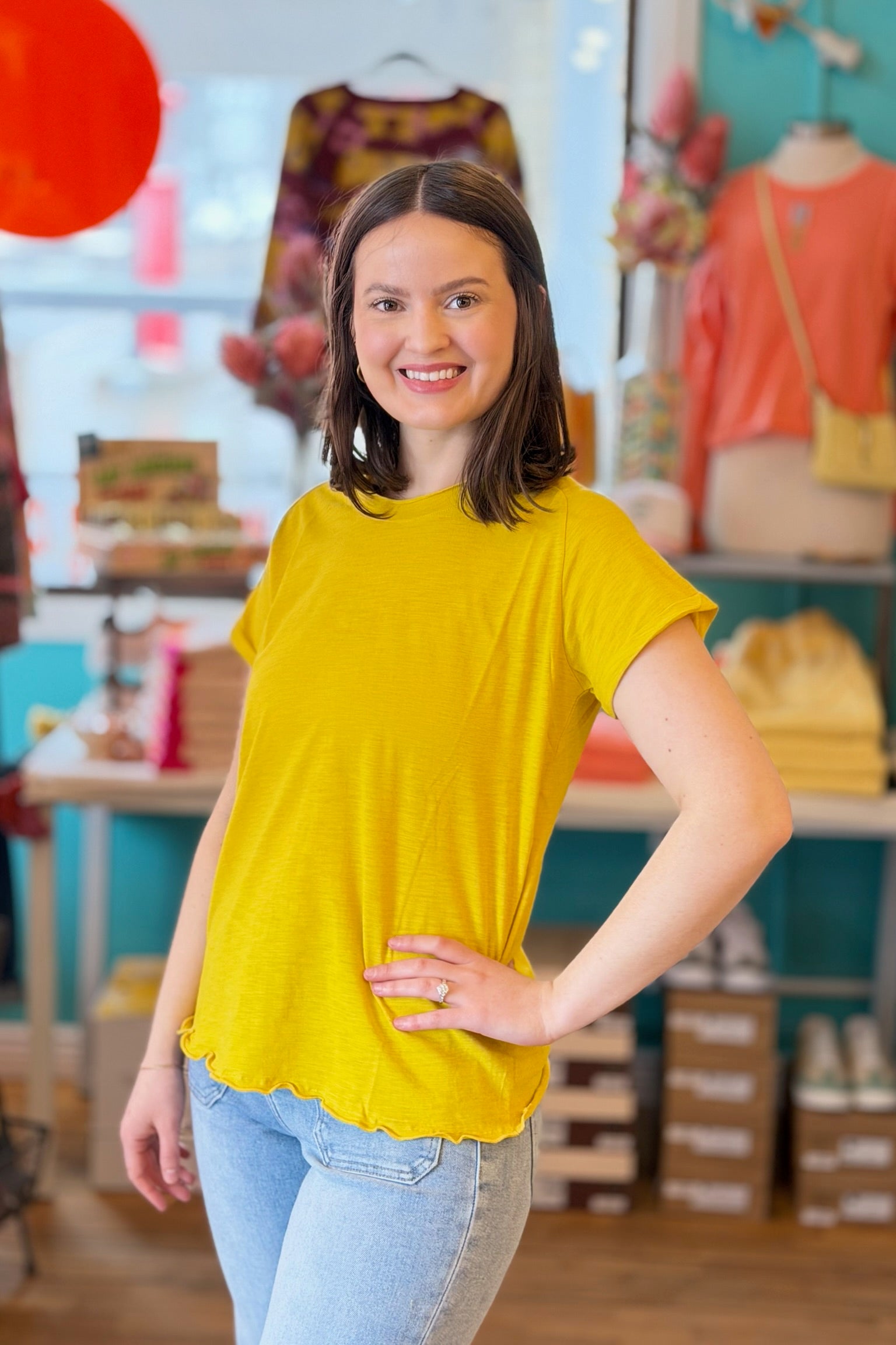 Gwen Cabbage Hem Tee - Golden