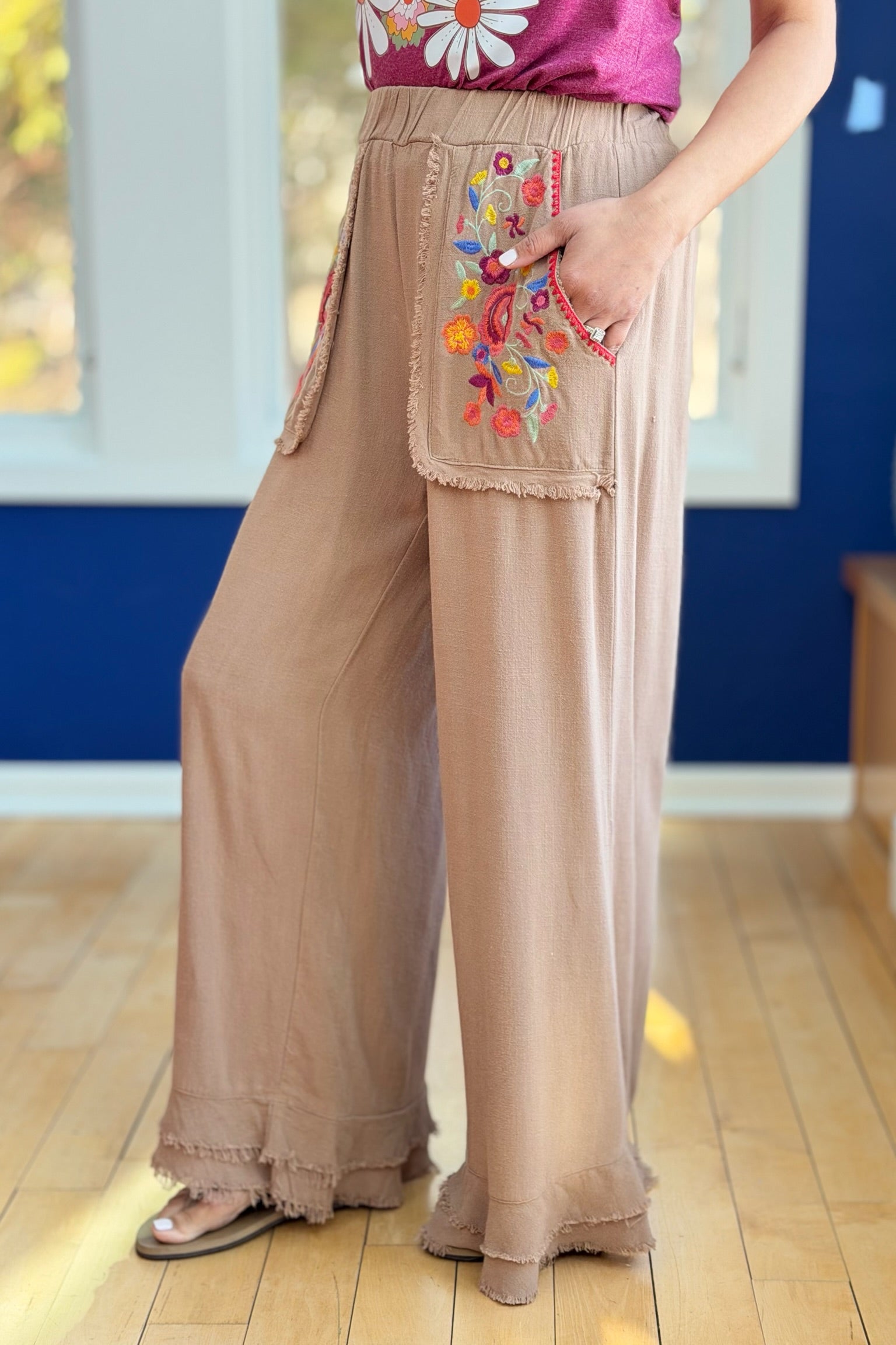 Embroidery Elastic Waist Pants - Latte