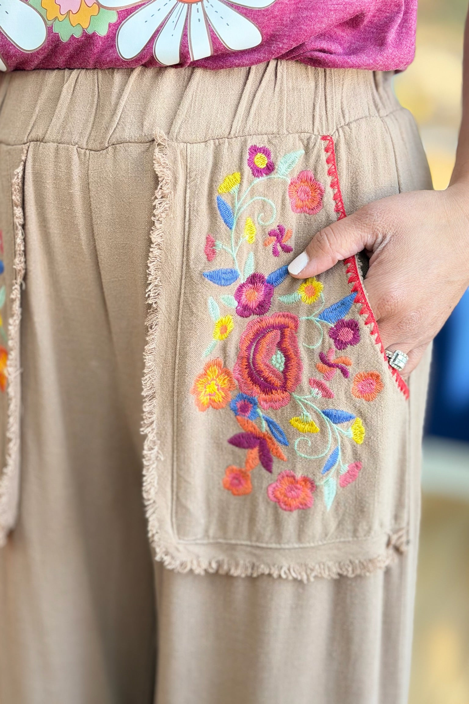 Embroidery Elastic Waist Pants - Latte