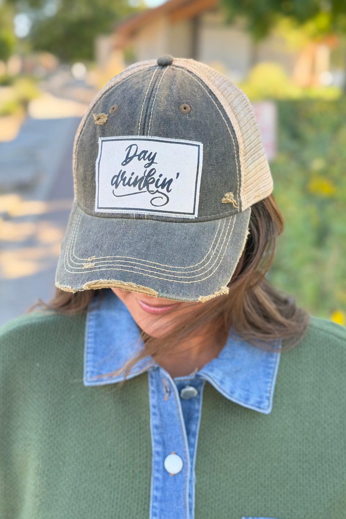 Distressed Trucker - Day Drinkin'