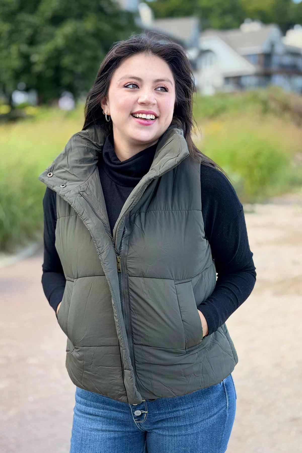 High Neck Puffer Vest - Olive