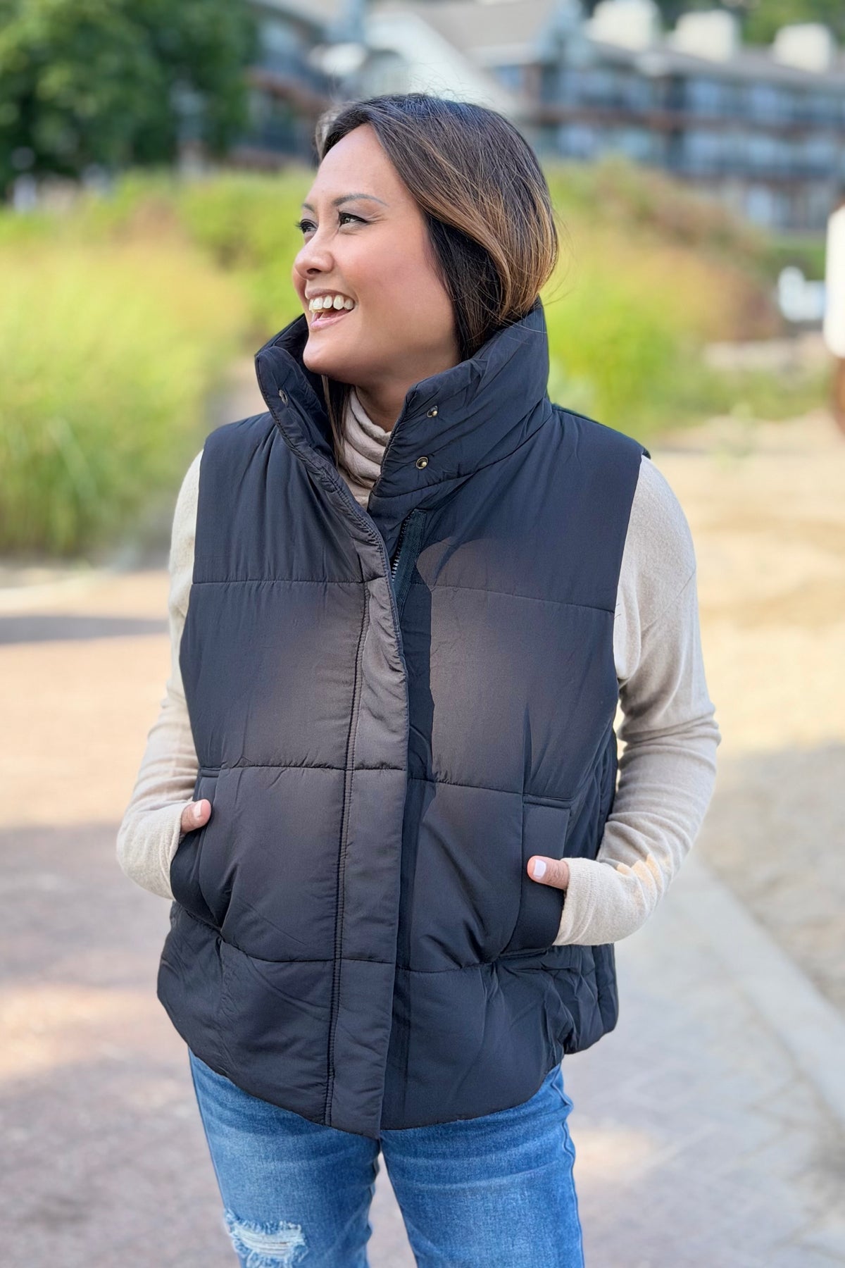 High Neck Puffer Vest - Black