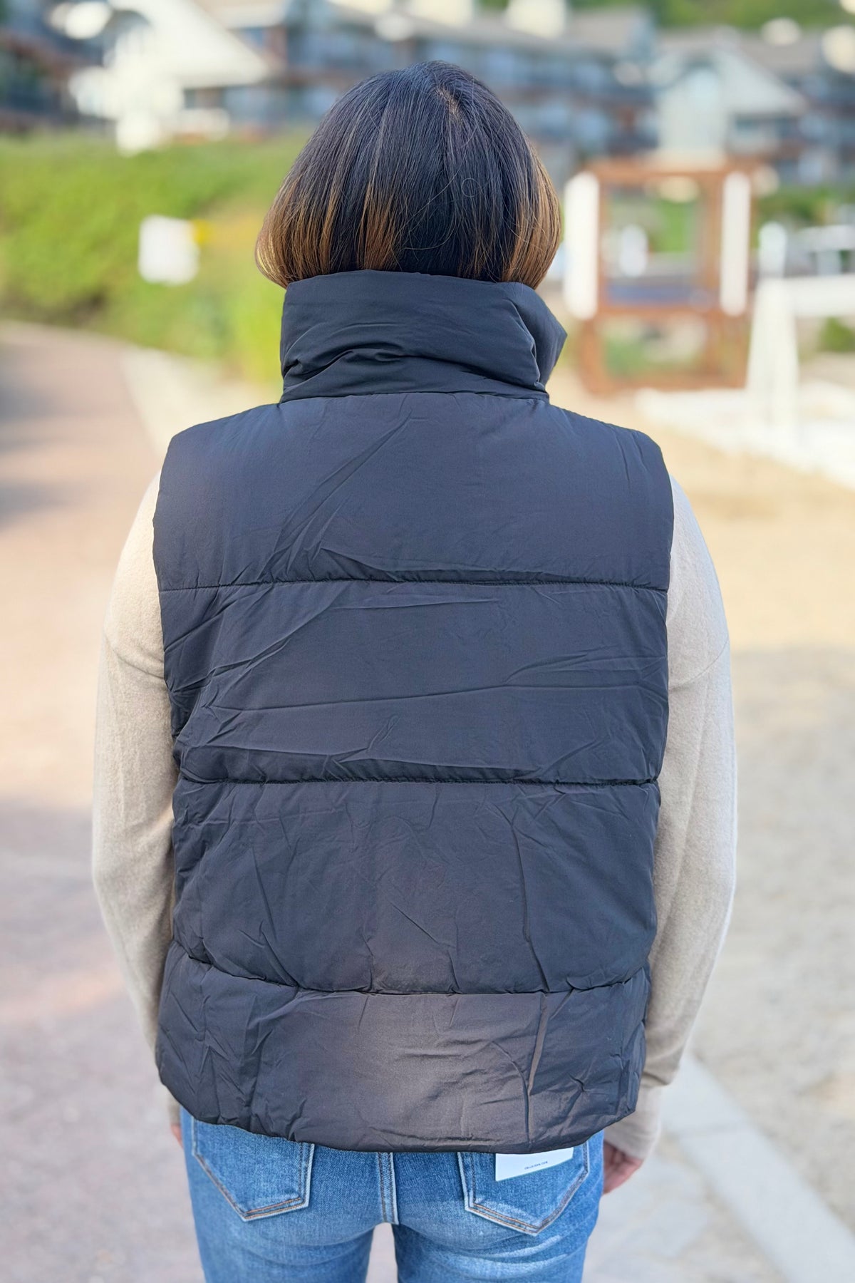 High Neck Puffer Vest - Black