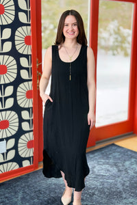 Round Hem Daisy Dress - Black