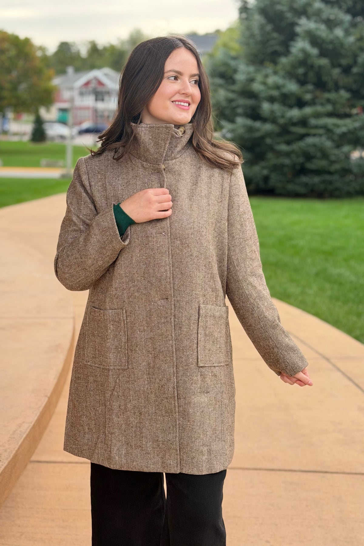 Asymmetric Closure Tailored Coat