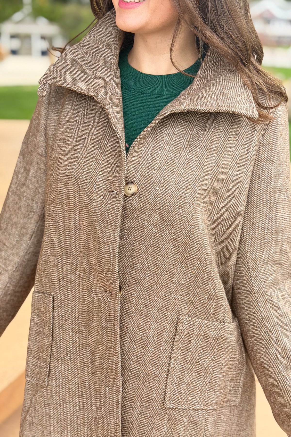 Asymmetric Closure Tailored Coat