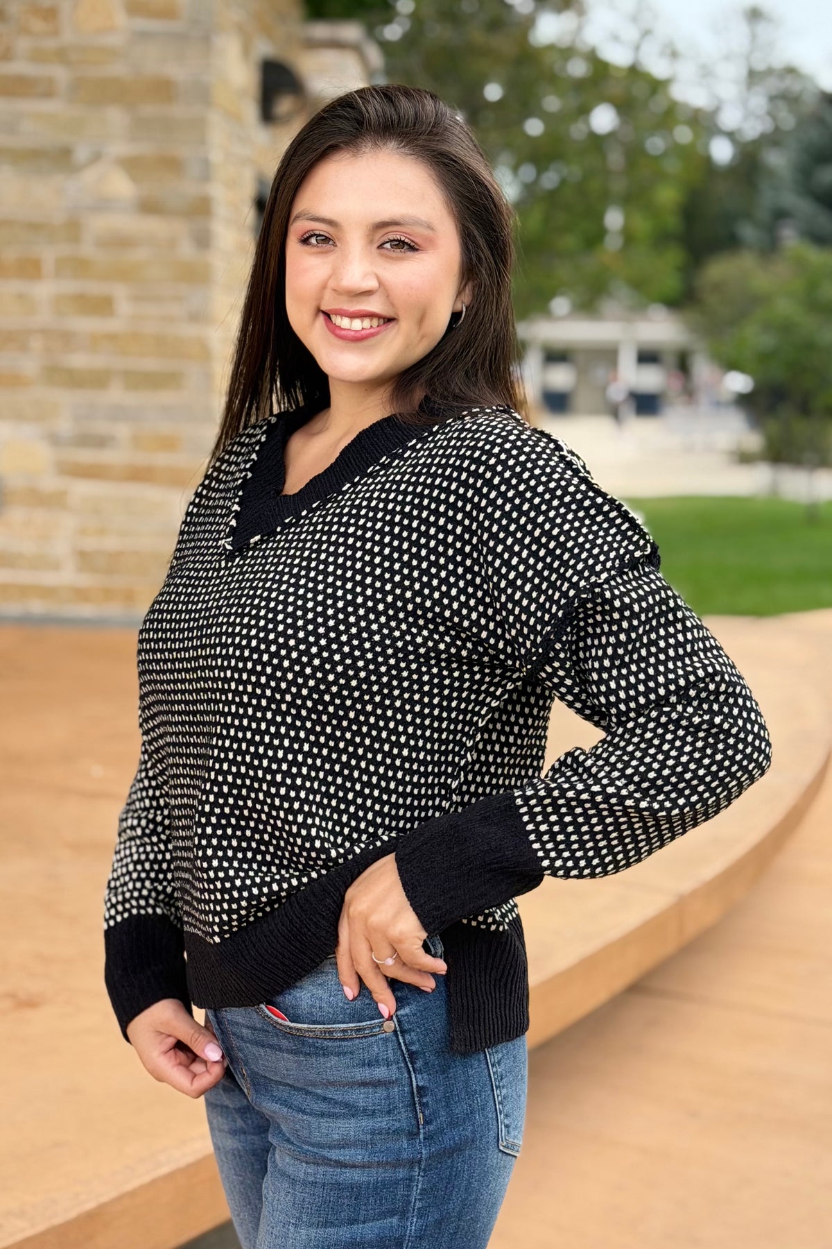 Contrast Stitch Reversible Sweater - Black