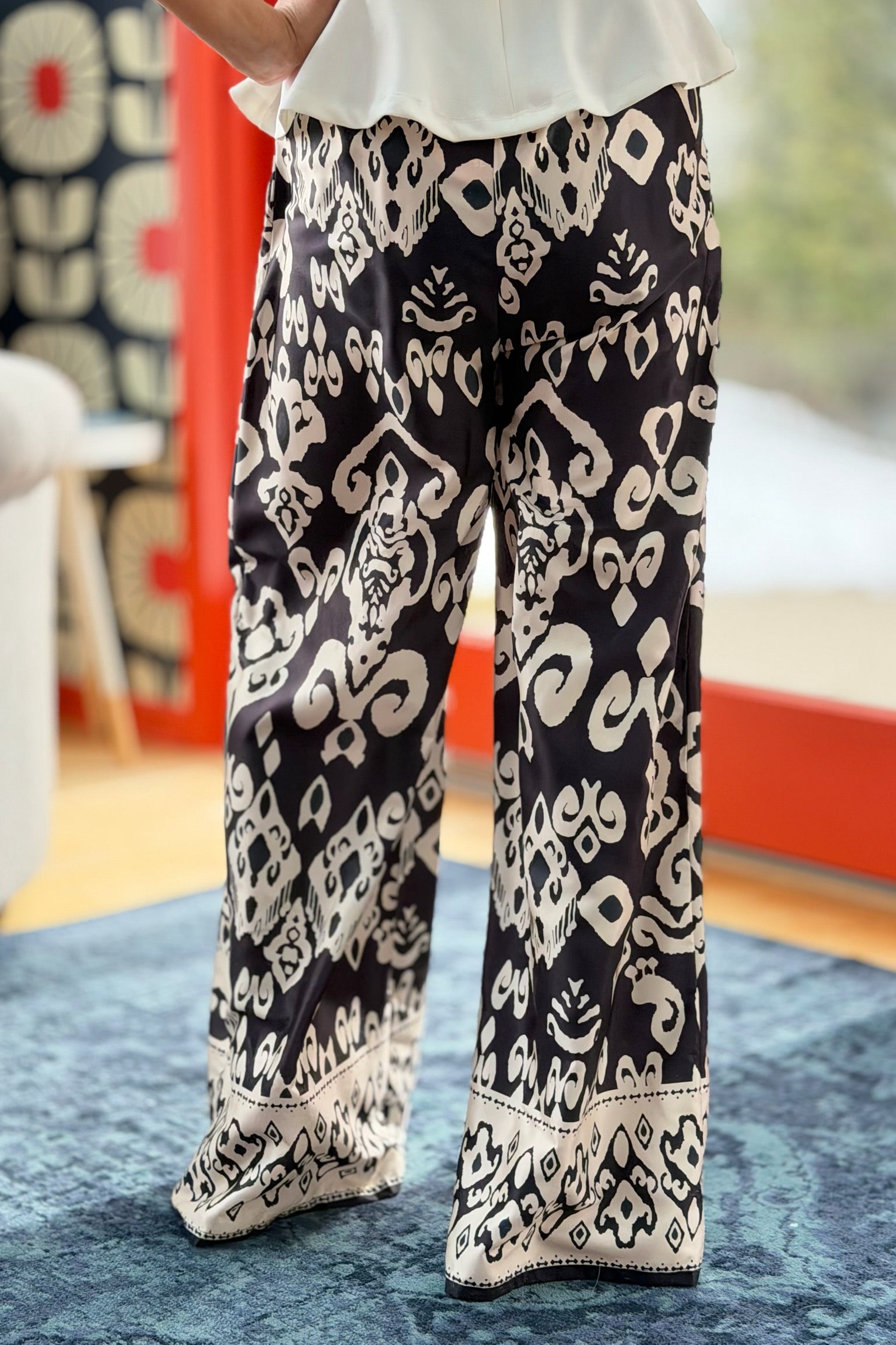 Elastic Waist Band Bottoms- Black