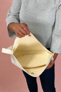Shoulder Bag w/Cosmetic Pouch - White