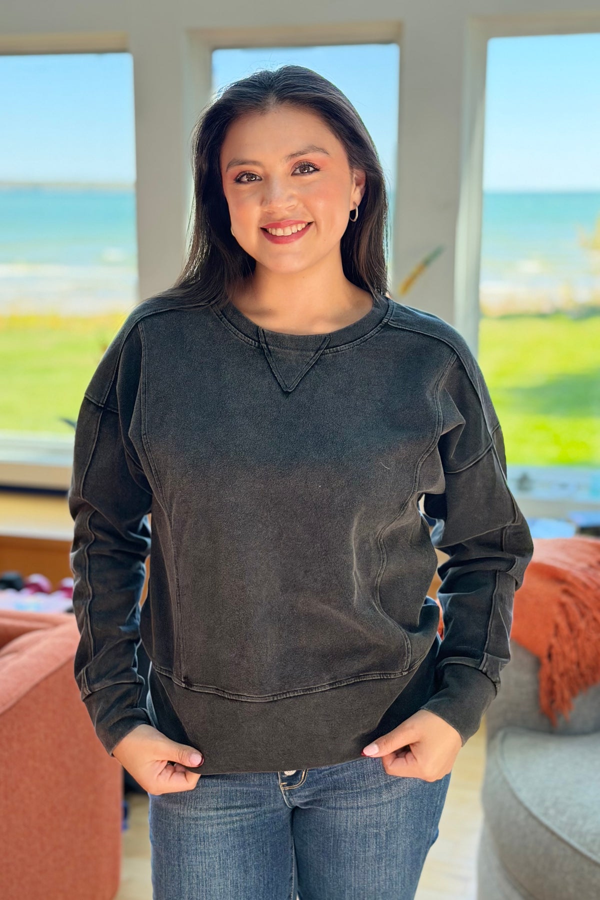 Golden Hour Vintage Sweatshirt - Olive