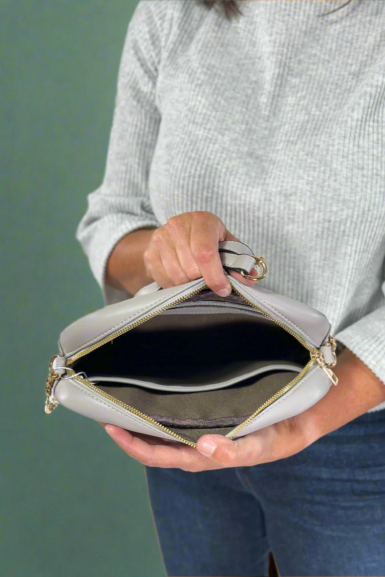 Dana Textured Crossbody - Grey