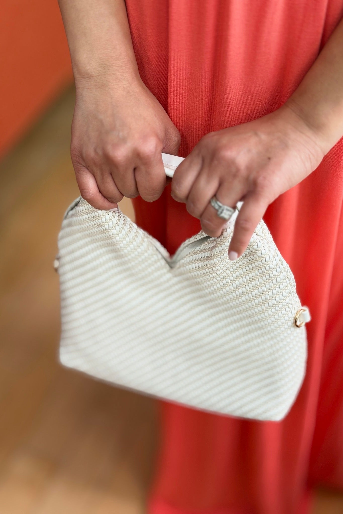Cecily Woven Hobo w/ Dual Handles - White