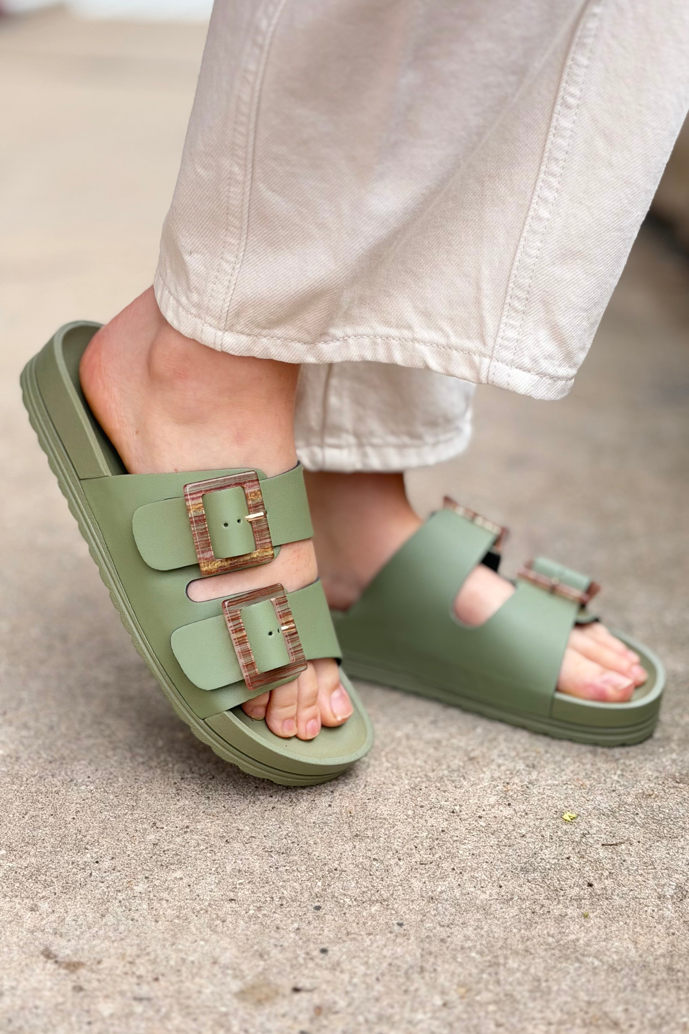 Grand Cayman Sandal - Olive