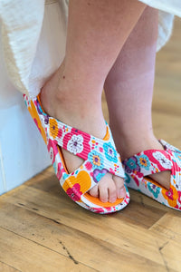Spa Day Sandal - Fuchsia Floral