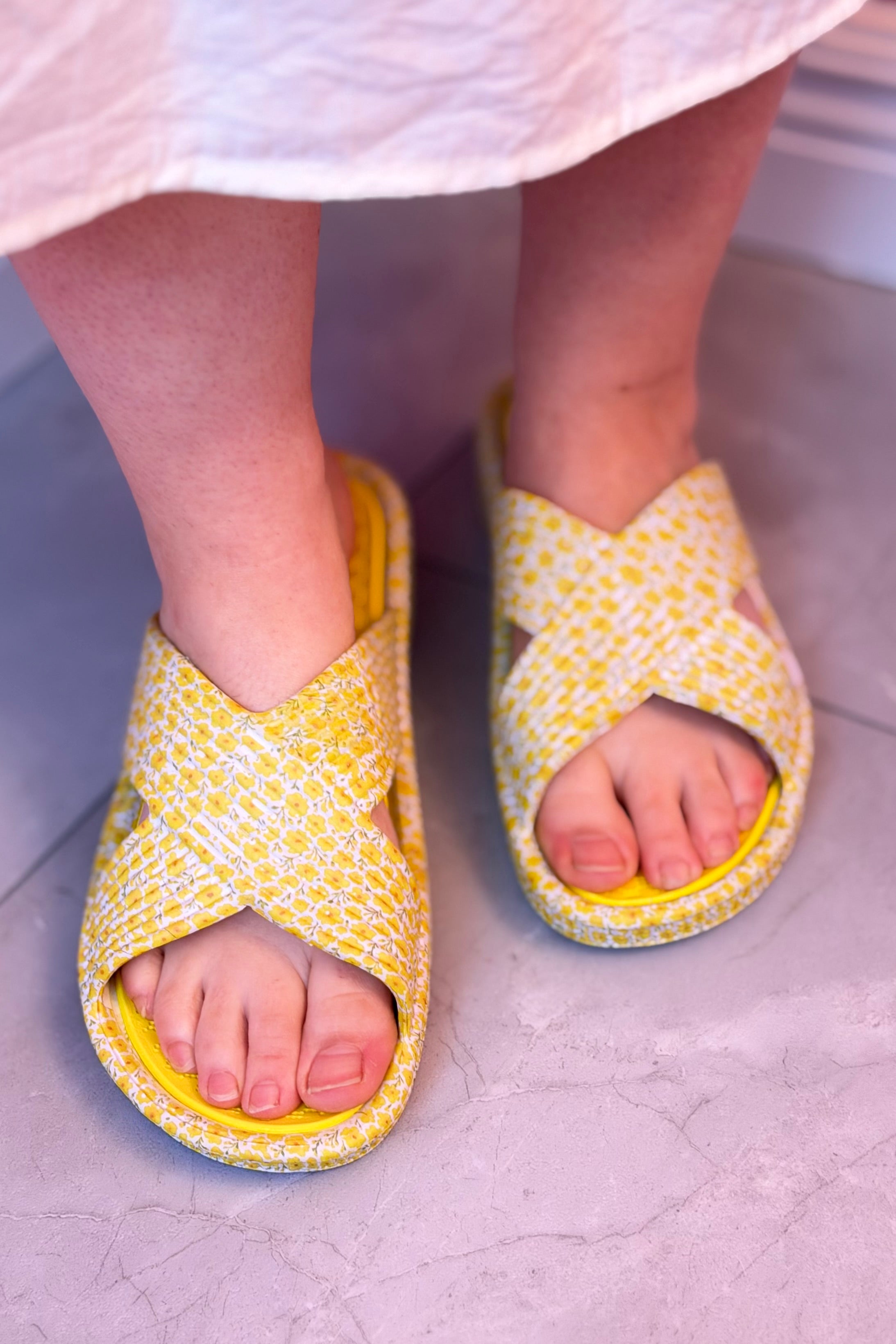 Spa Day Sandal - Lemon Floral