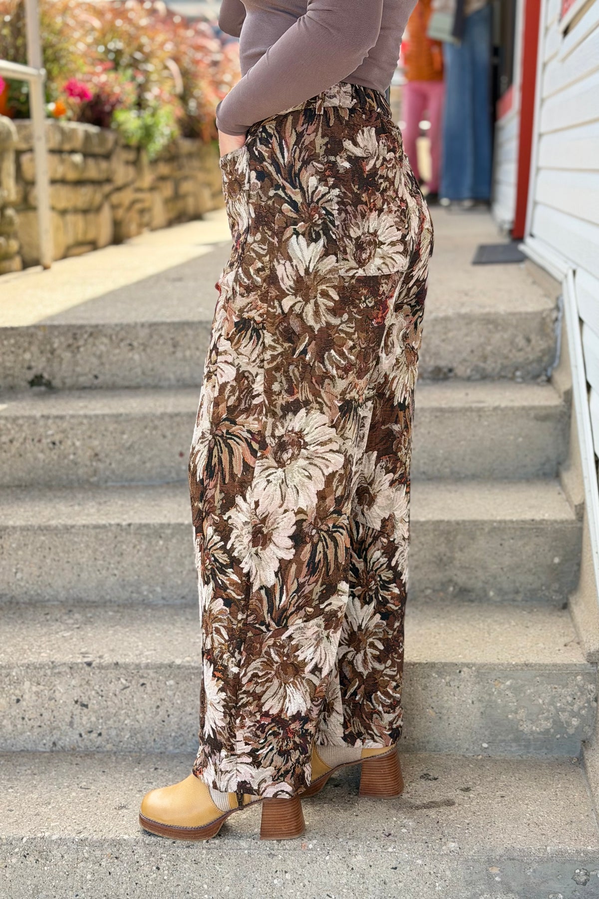 Boho Floral Jacquard Barrel Pants - Brown