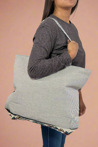 Retro Embroidered Canvas Tote - Red