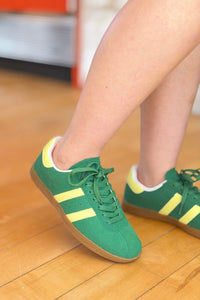 Huckle Sneaker With Stripes - Green