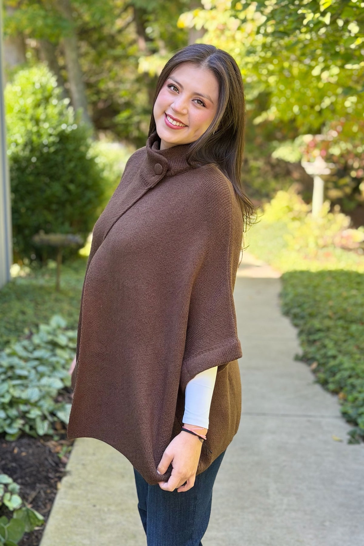 Knit Cape Cardigan With Button – Brown