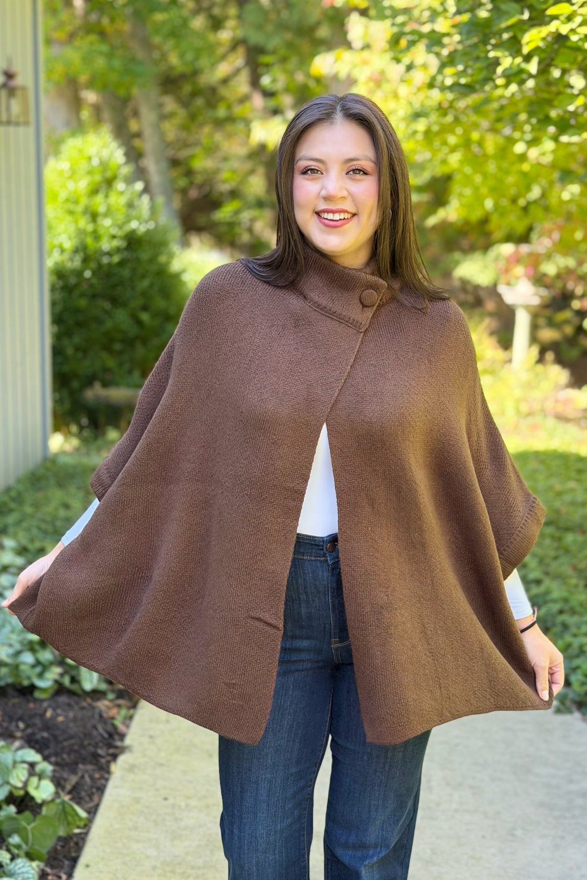 Knit Cape Cardigan With Button – Brown