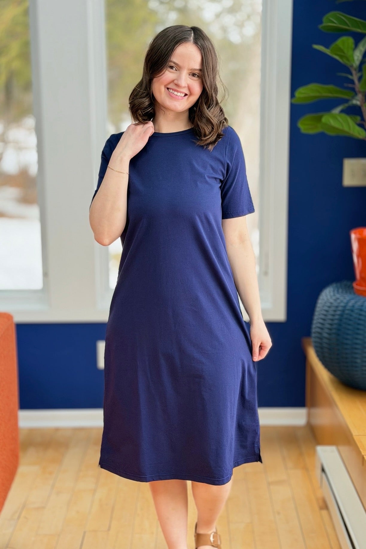 Short-Sleeve Round Neck Midi Dress