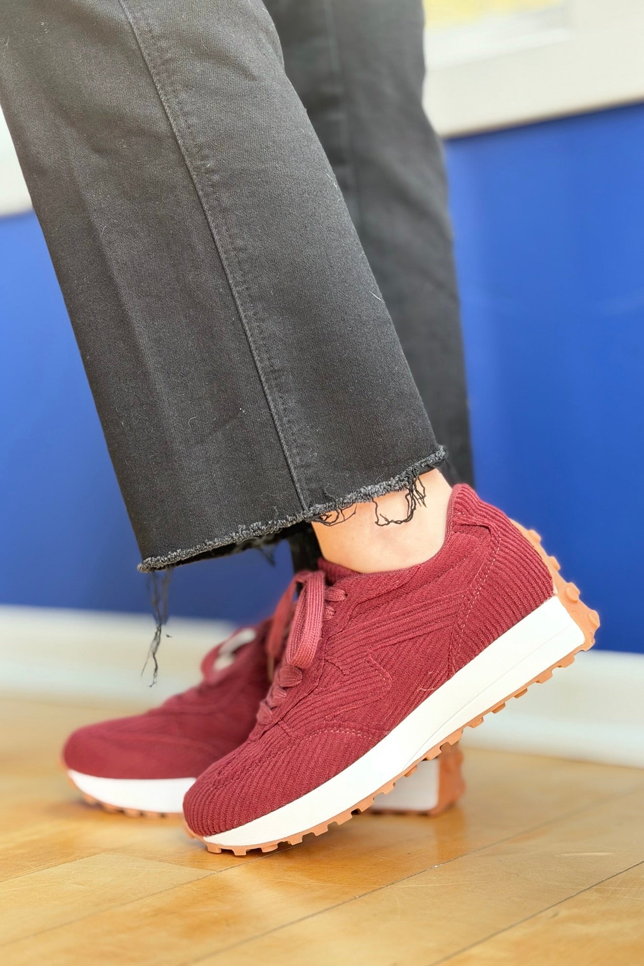 Elani Corduroy Sneaker - Burgundy