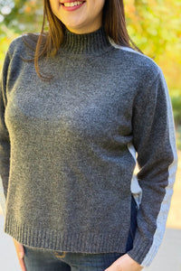 Crewneck Colorblock Sweater - Grey
