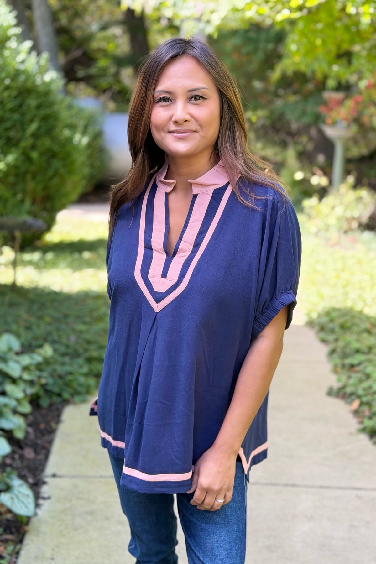 Linen Contrast Trim V-Neck Blouse - Navy