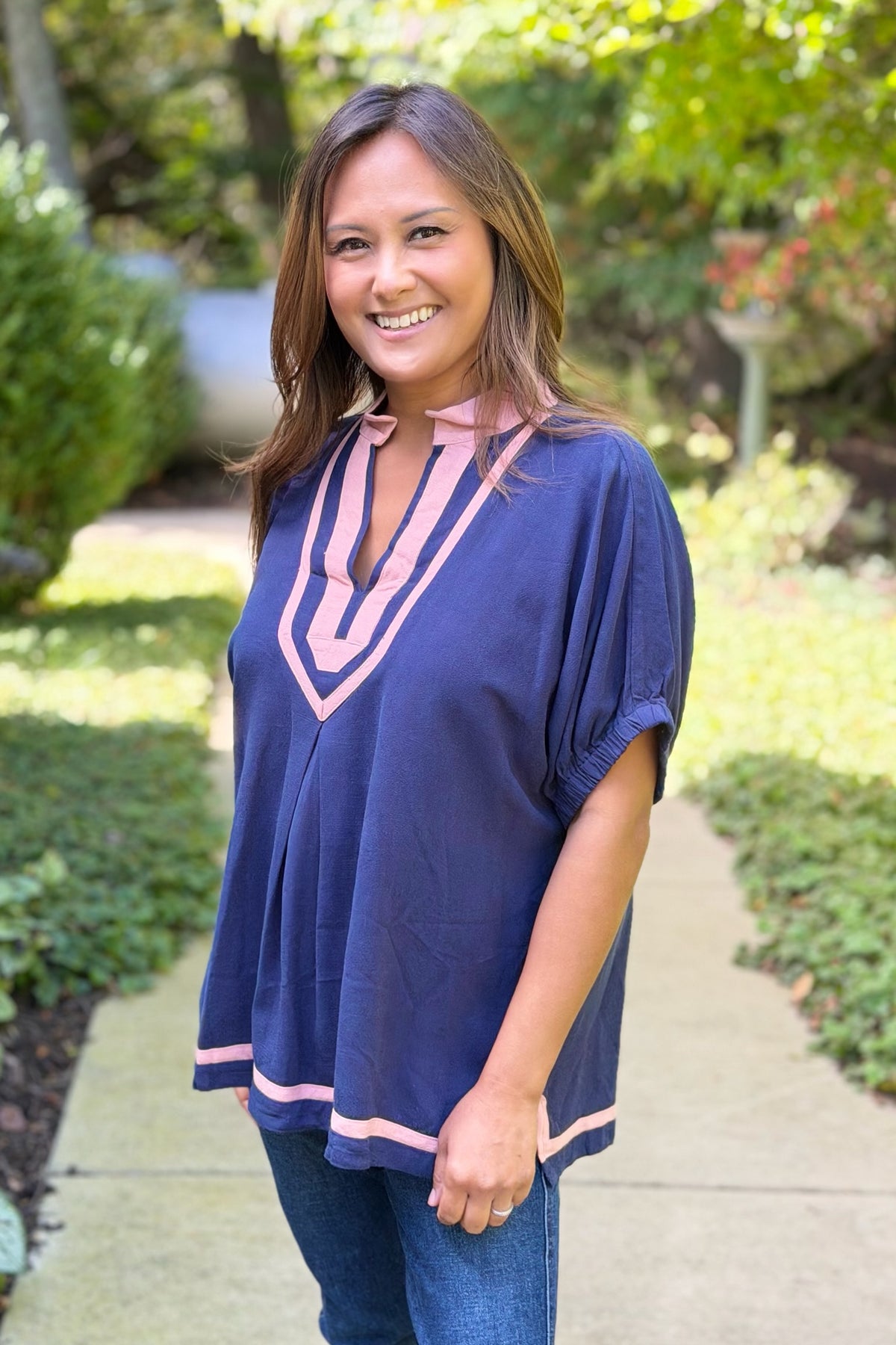Linen Contrast Trim V-Neck Blouse - Navy