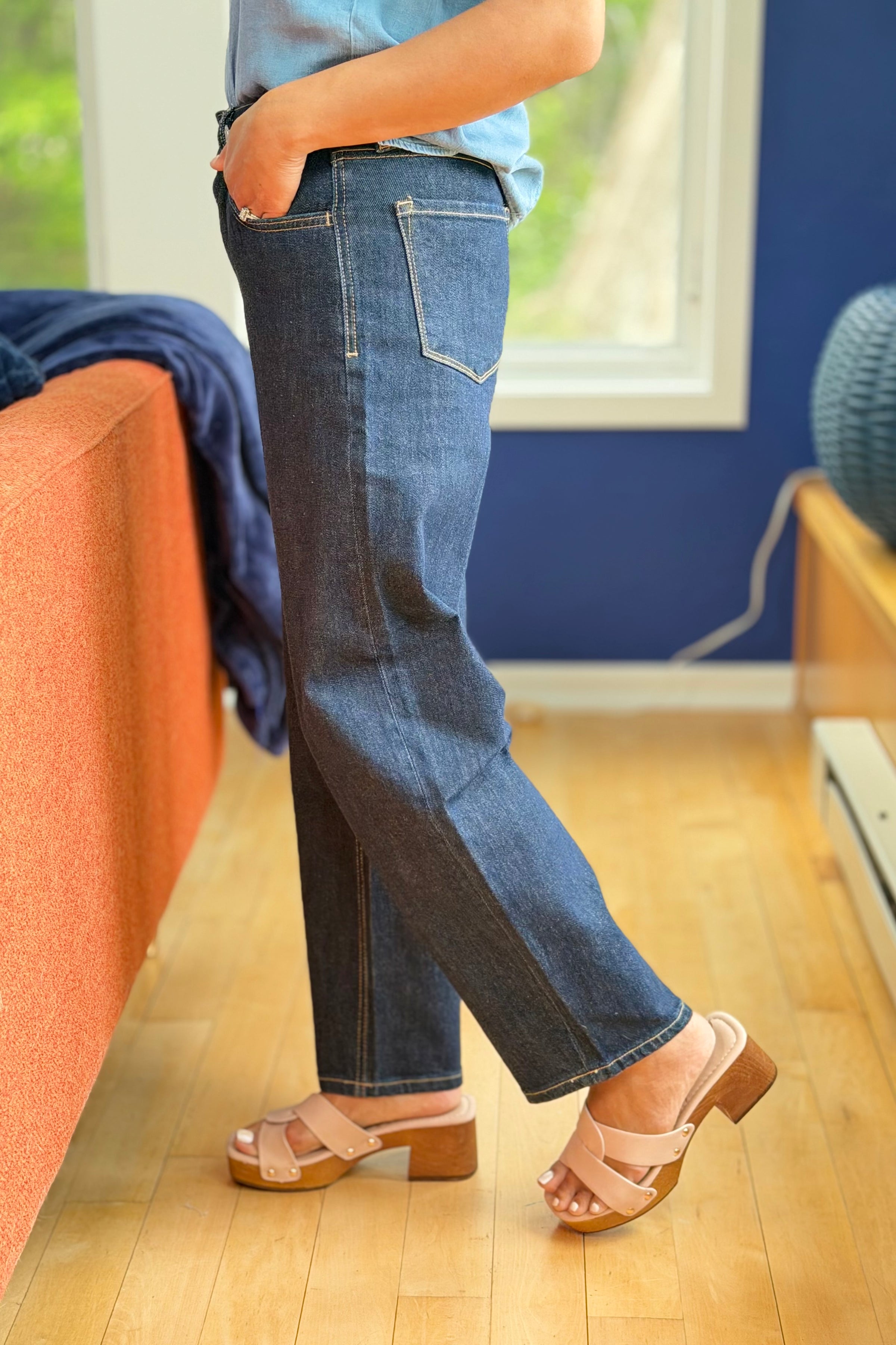 High Rise Dark Wash Slim Barrel Jeans LV34